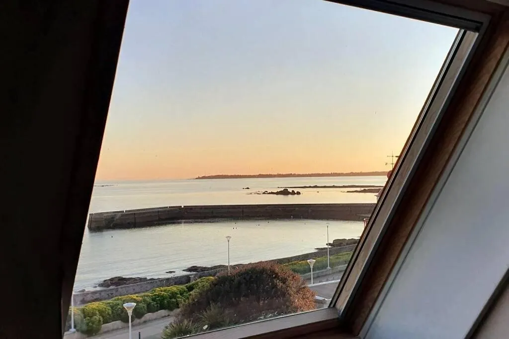 LE PHARE DE LA CROIX pleine vue mer centre ville Concarneau